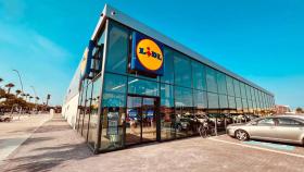 Fachada de un supermercado Lidl.