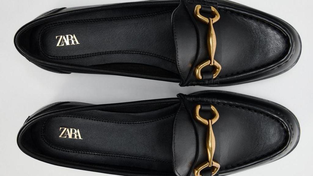 Mocasines de piel de Zara.