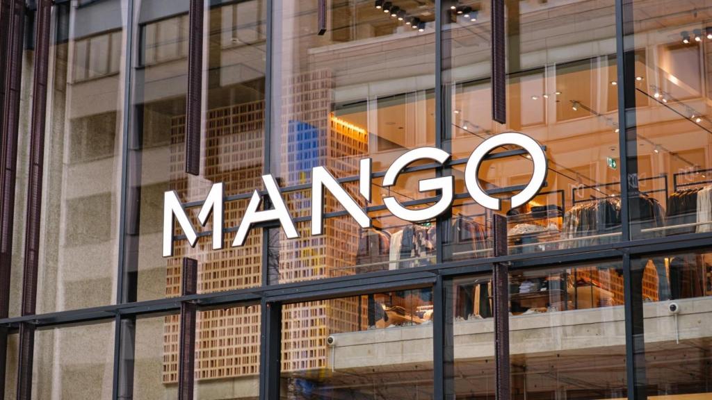 Fachada de Mango