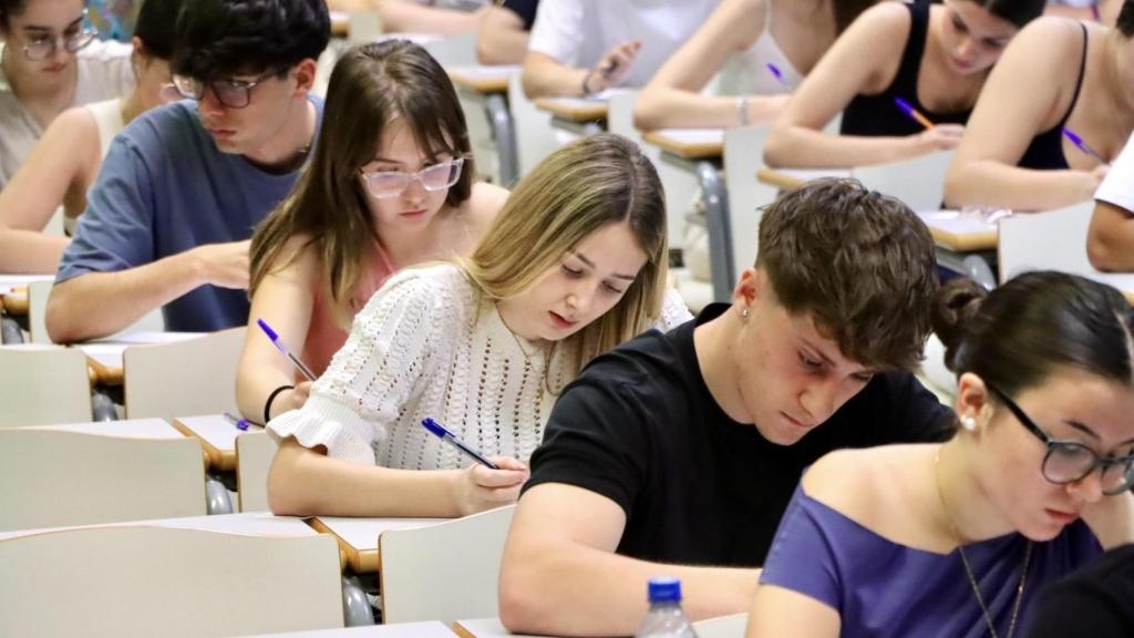 Una alumna de Madrid estalla tras hacer los exámenes Selectividad: Esto te hace tener menos oportunidades